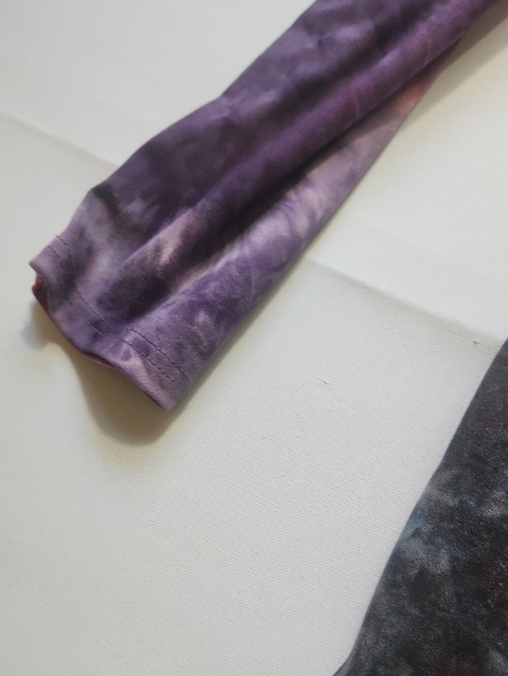 🐦 Sunday Tie-Dye Open Front Cardigan - Purple, Black & Red - Picture 6 of 9